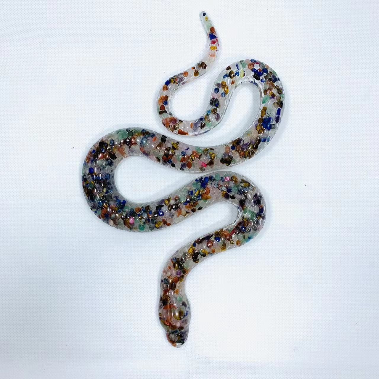 Resin/Snake resin