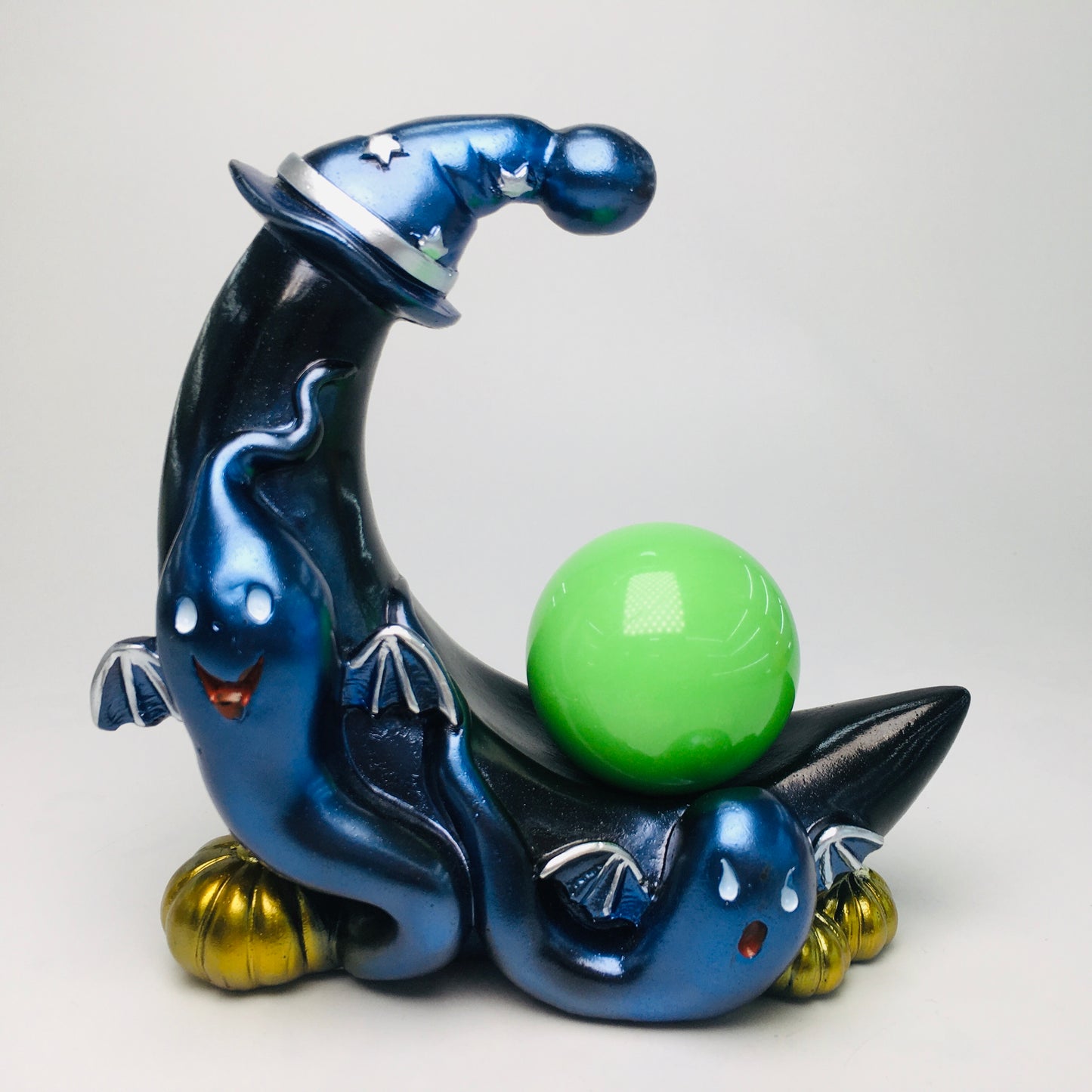 Resin Moon And Ghosts Sphere Stand