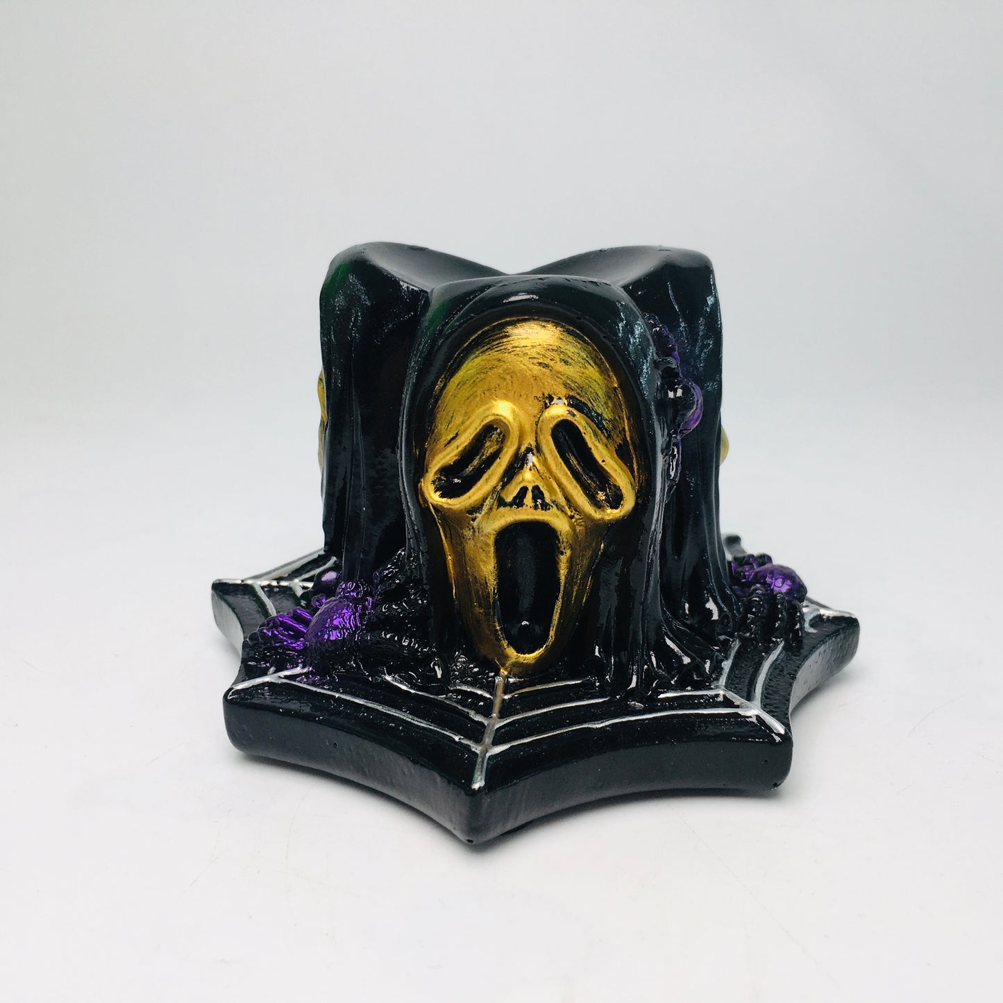 Resin Scream Ghost Sphere Stand