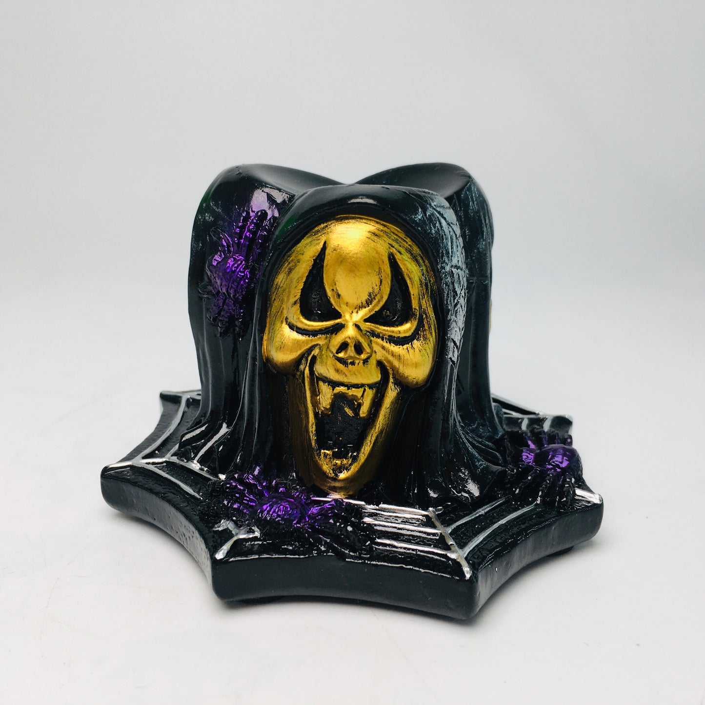 Resin Scream Ghost Sphere Stand