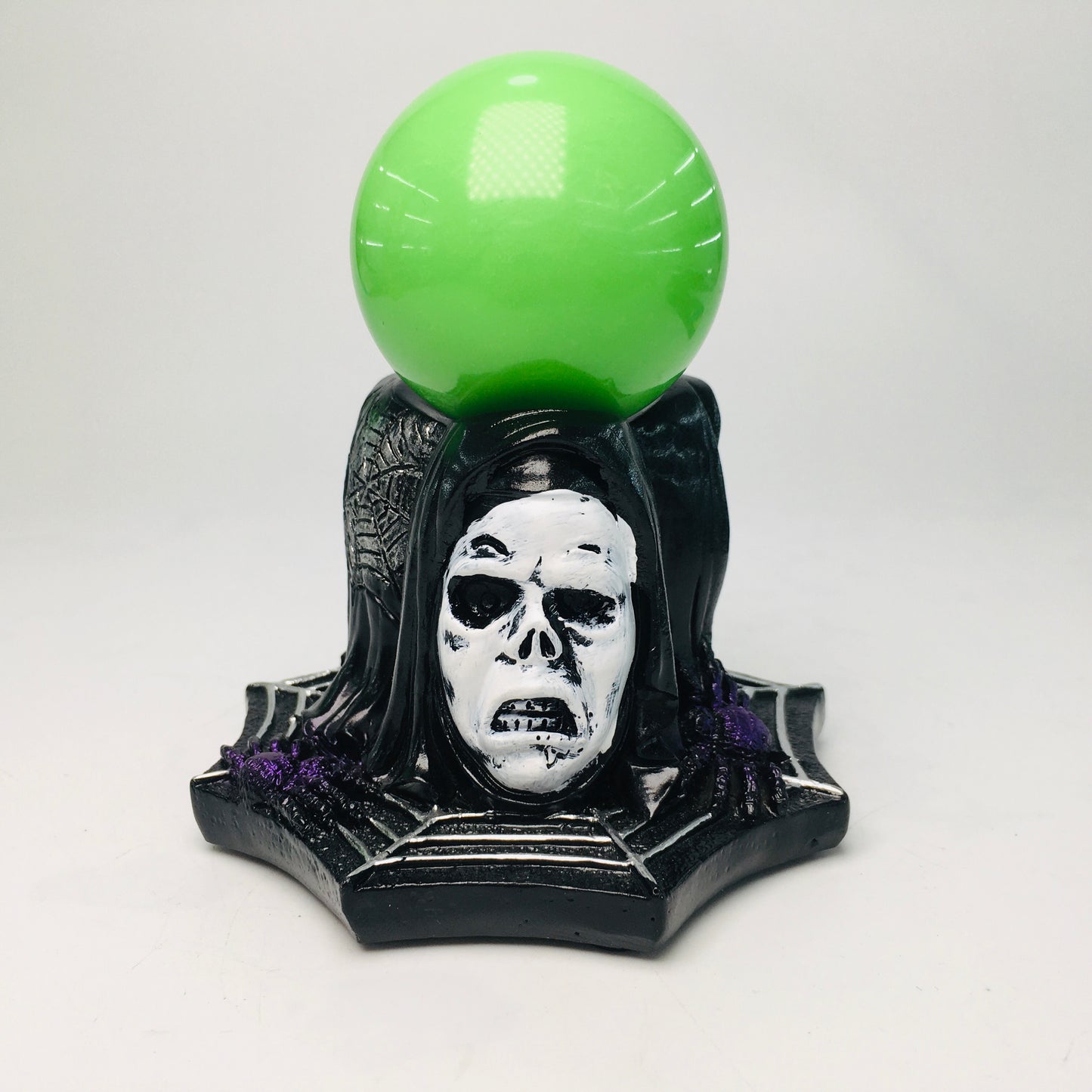 Resin Scream Ghost Sphere Stand